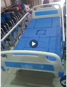 Cama clínica importada con sanitario electrónico y manual